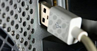 Креаторот на USB признава: Приклучокот е иритантен, но постои причина зошто е таков Креаторот на USB признава: Приклучокот е иритантен, но постои причина зошто е таков