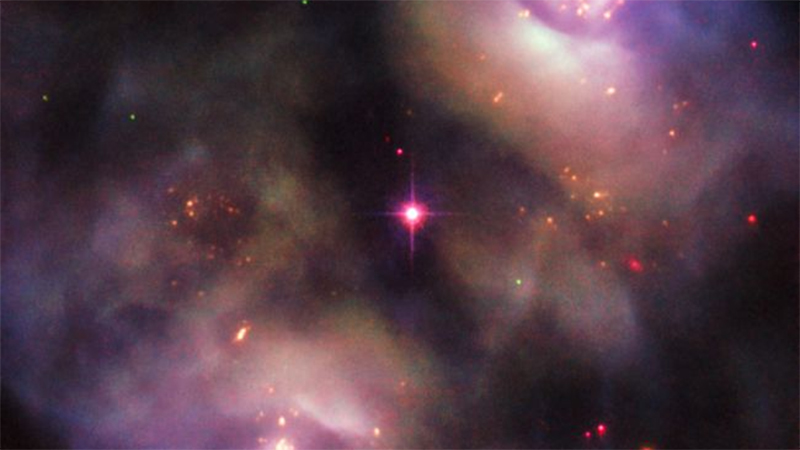 Телескопот Хабл направи снимка од ѕвезда што умира (ВИДЕО)