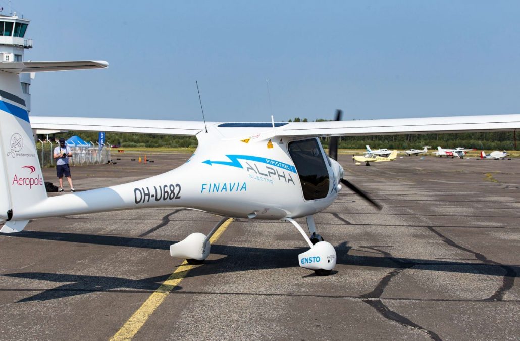 Финска го забрзува развојот на електрични патнички авиони