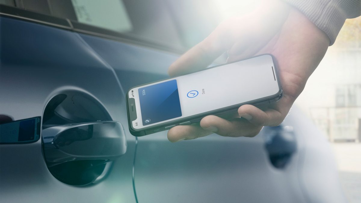 Автомобилите на BMW ќе се отклучуваат и стартуваат со iPhone