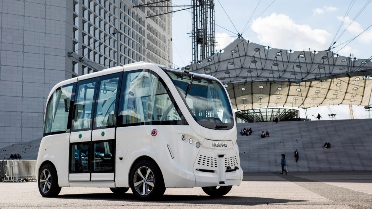 Во пет европски градови започнуваат тестирања на самовозечки автобуси