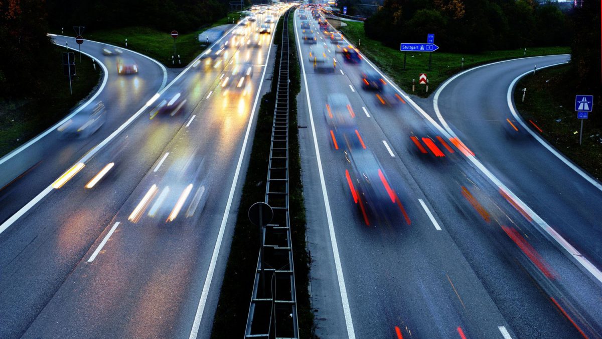 Истражување: Колку брзо возат Германците на автопатиштата низ земјата?!