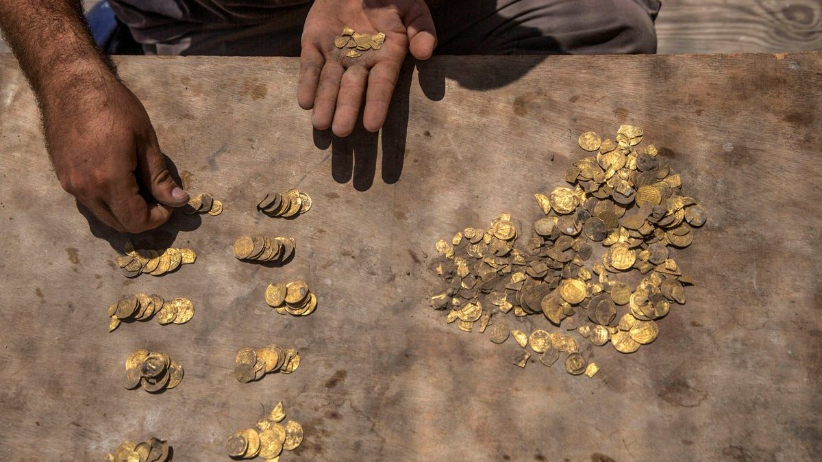 Археолози открија колекција од исламски златници стари 1.000 години