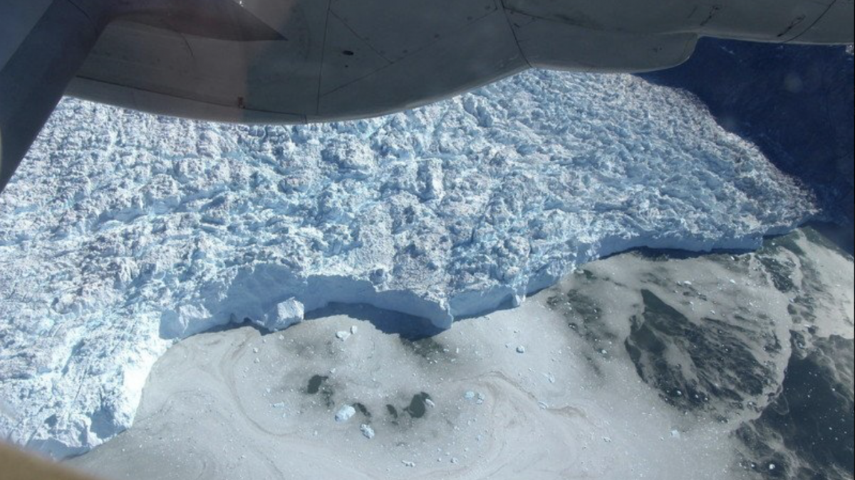 Научниците предупредуваат на драматично топење на мразот на Гренланд
