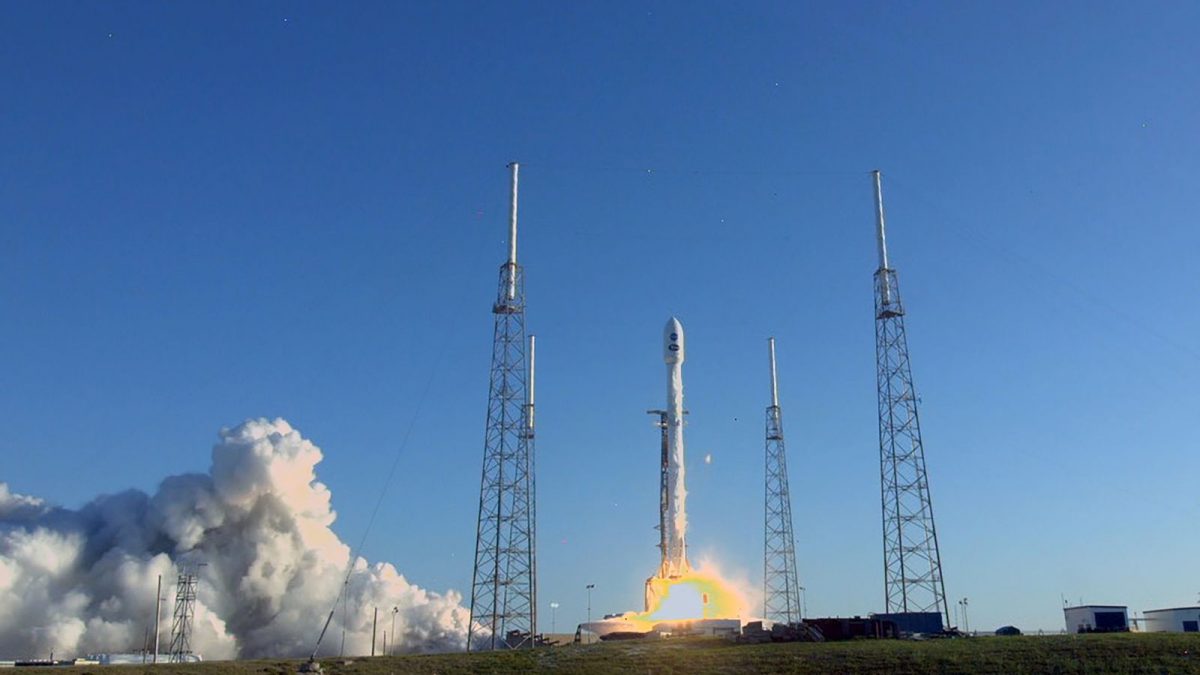 SpaceX лансираше најголем број сателити во една мисија – дури 143