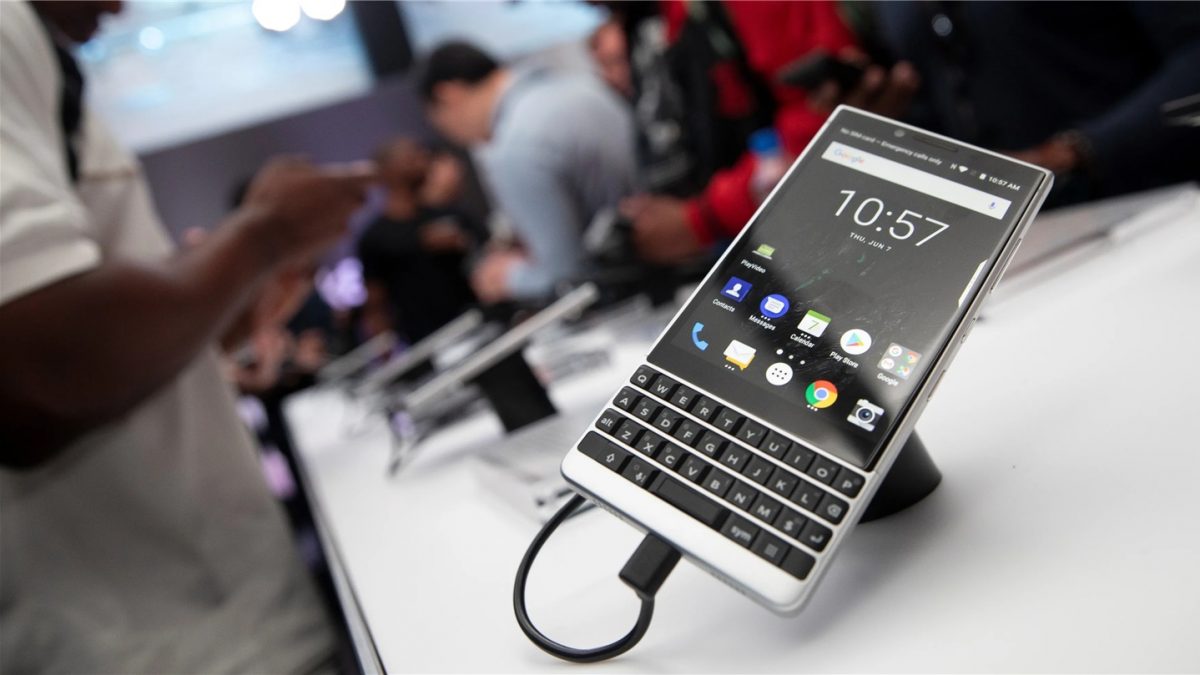 Нови BlackBerry телефони со класични тастатури и 5G пристигнуваат оваа година