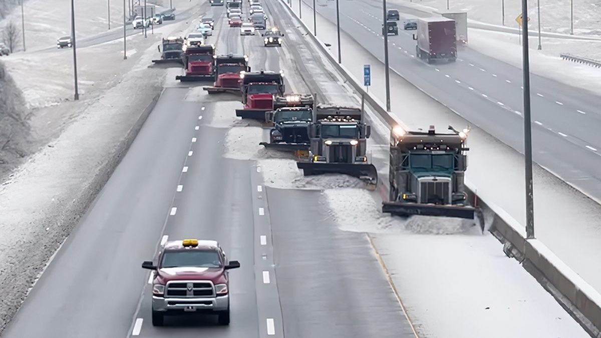 E вака се чисти снег на автопат (ВИДЕО)