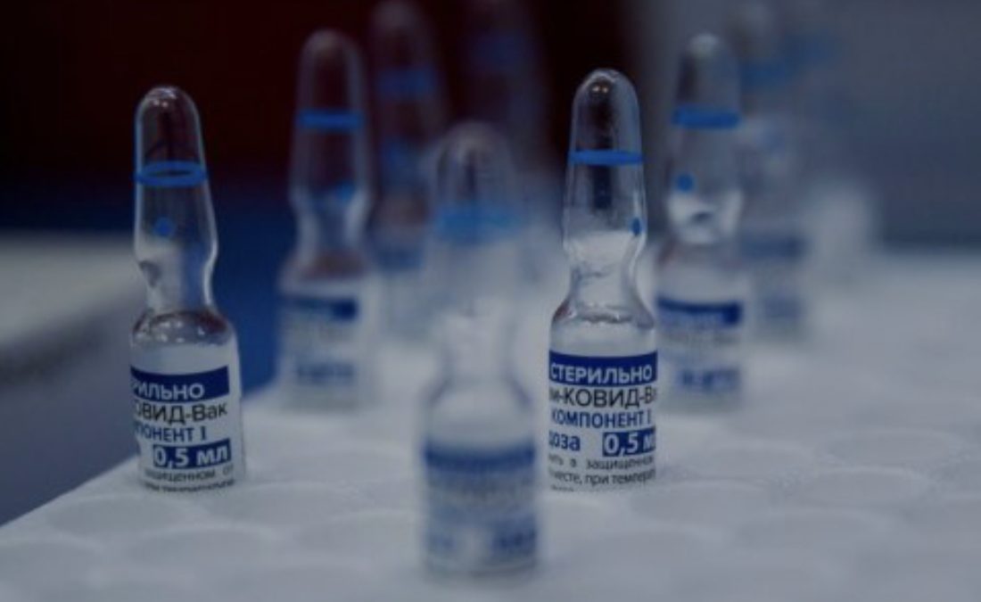 Русија ќе ја понуди вакцината „Спутник В“ во форма на спреј за нос