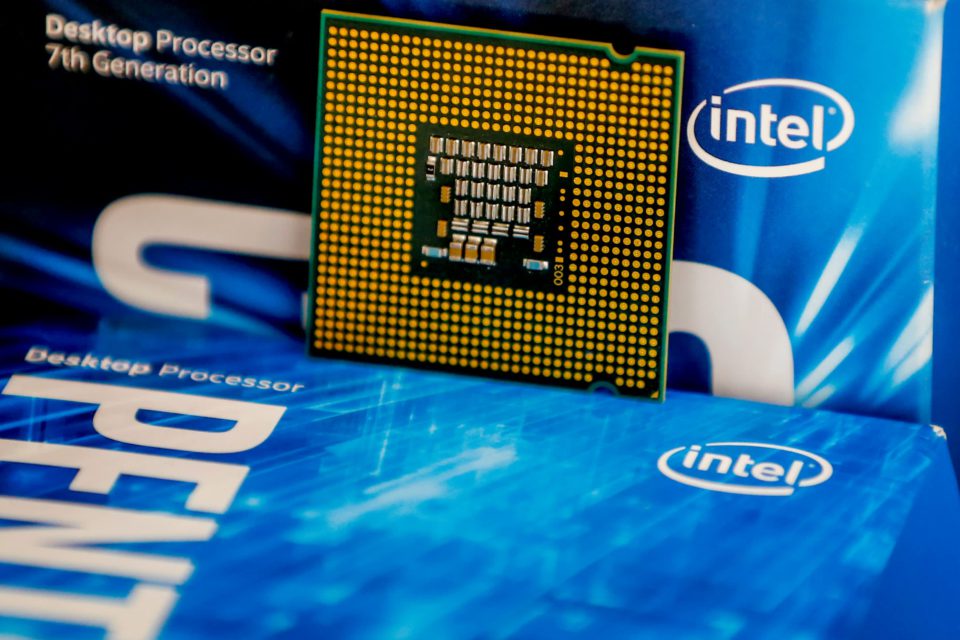 Intel инвестира 20 милијарди долари во фабрика за чипови во Аризона
