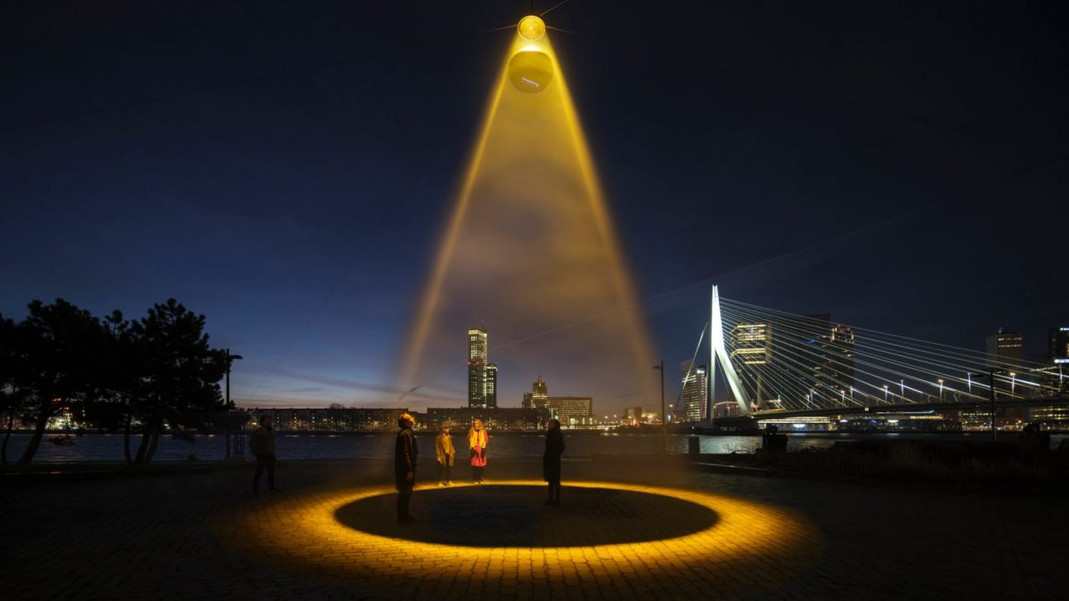 Претставен проект што ја уништува короната на јавни места со УВ-светло