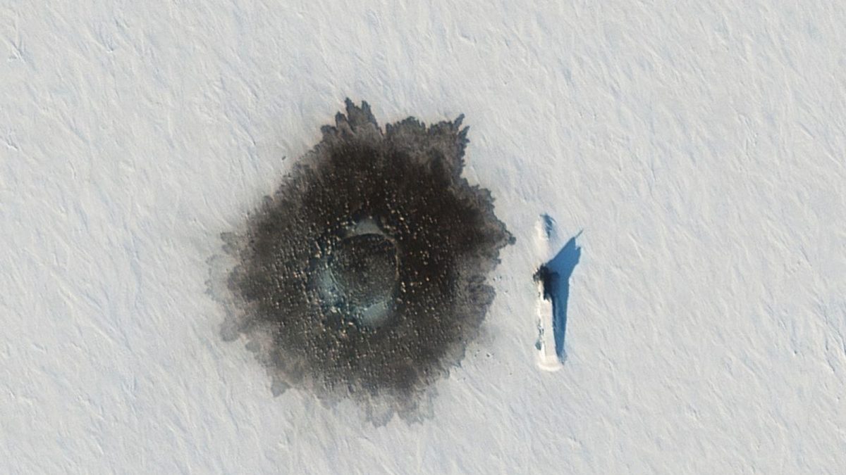 Русите тестираат на Арктикот нуклеарно торпедо, кое предизвикува радиоактивно цунами