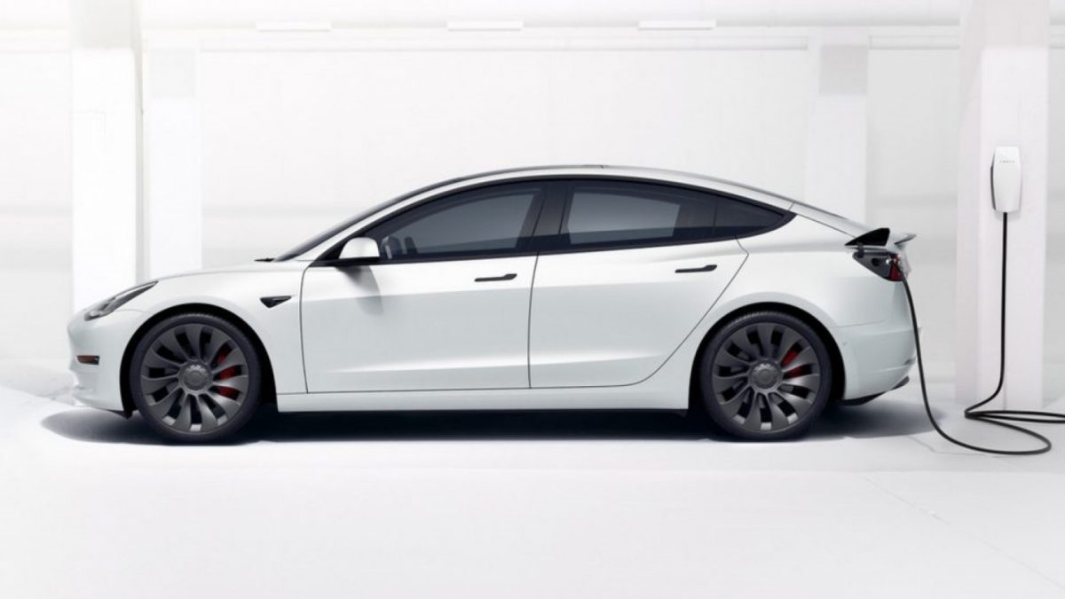 Tesla официјално влегува на рускиот пазар