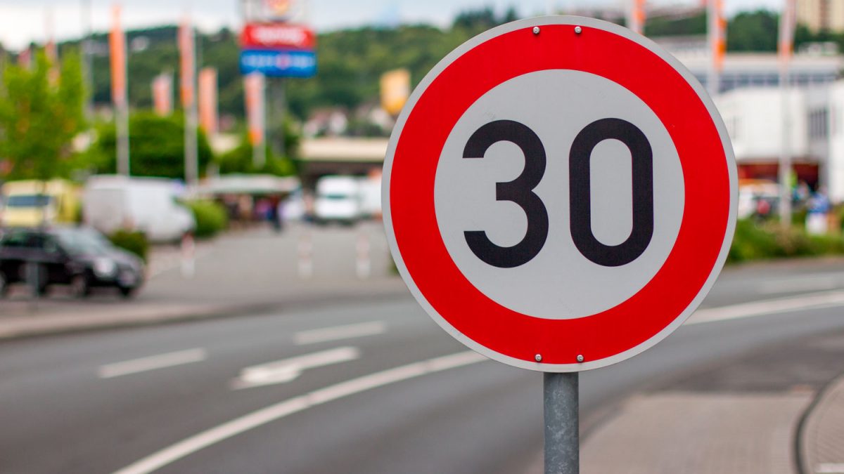 Шпанија воведе радикално ограничување на брзината на сите градски улици