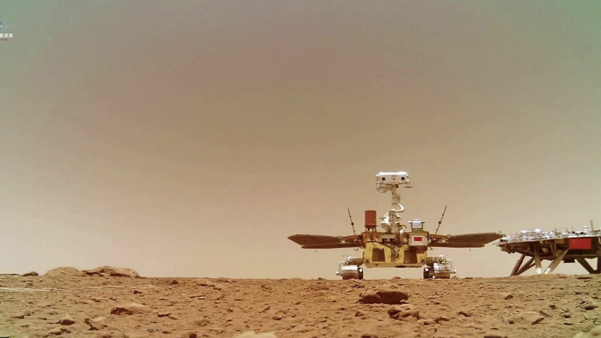 Кина објави први снимки од својот ровер на Марс (ВИДЕО)