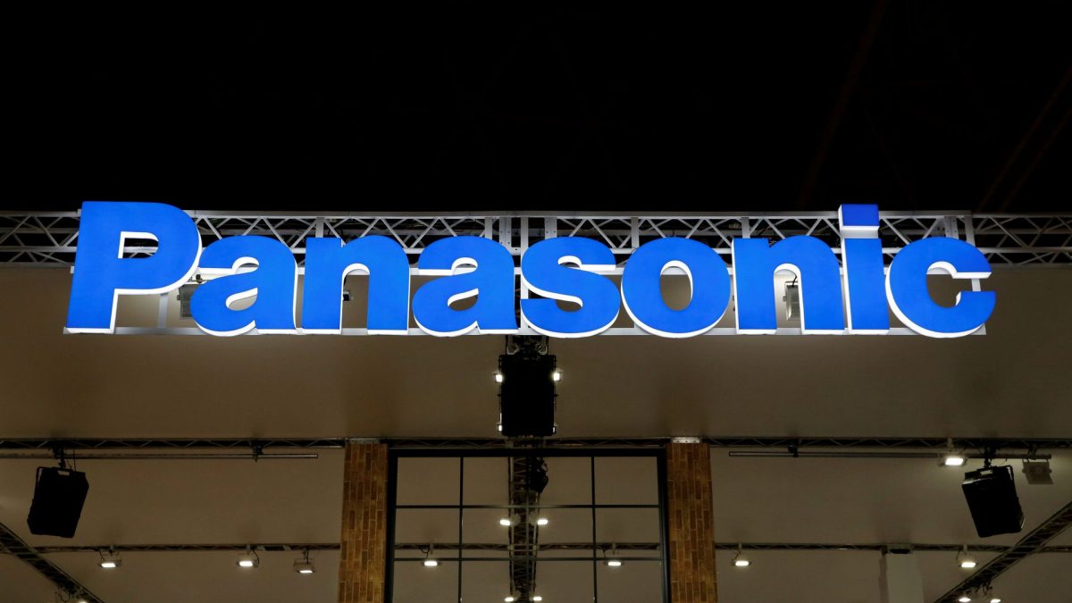 Panasonic ги продаде сите акции во Tesla за 3,6 милијарди долари