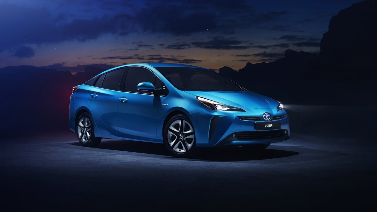 Toyota Prius со водороден термички мотор стапува на сцена во 2025 година како PHEV (ВИДЕО)