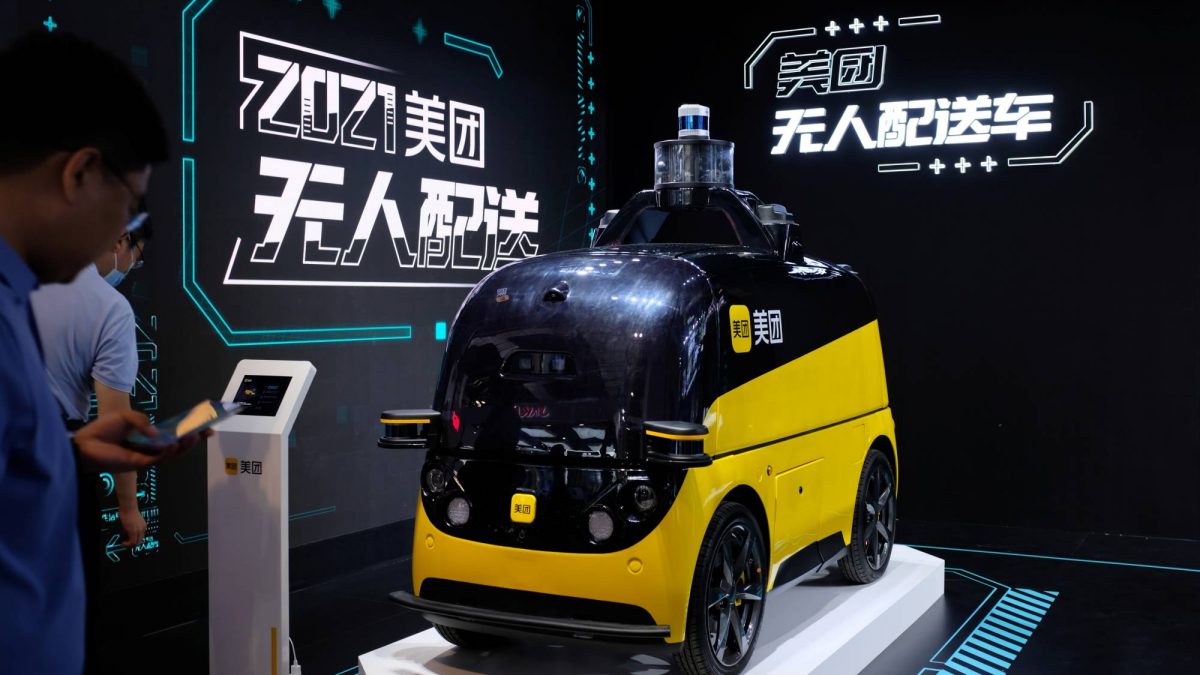 Роботи следната година ќе ги испорачуваат онлајн нарачките во Кина