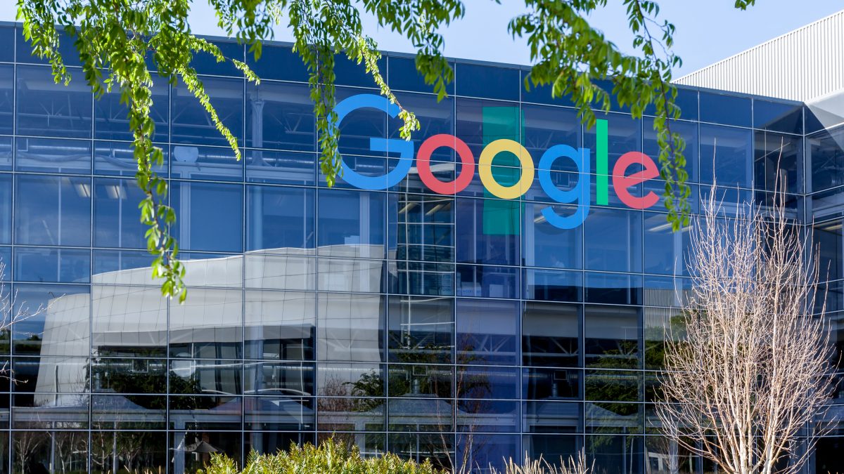 Рускиот суд повторно го казни Google