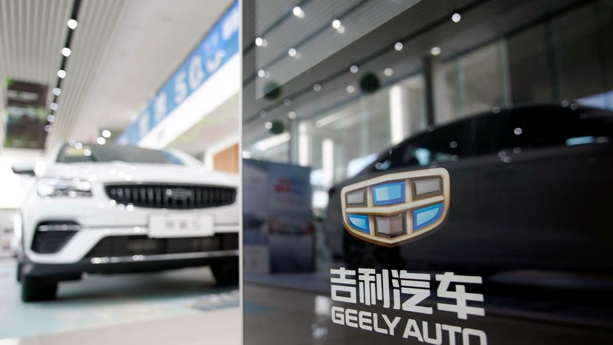 Кинескиот производител на автомобили Geely ќе произведува и сателити