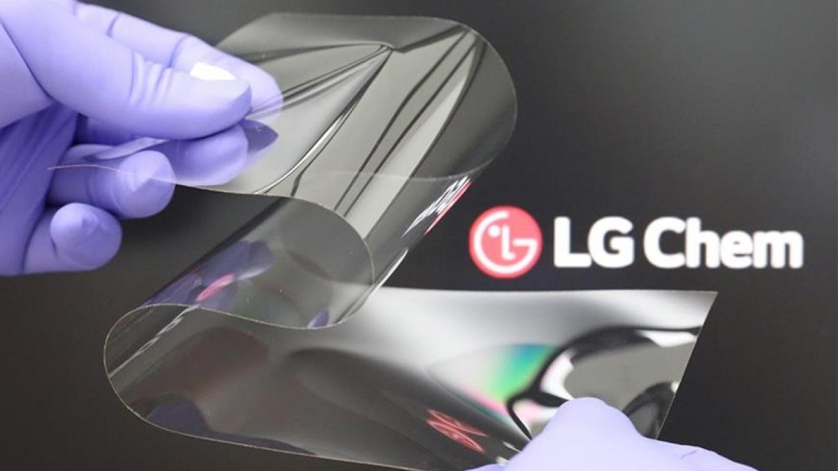 LG претставува нова технологија флексибилни дисплеи