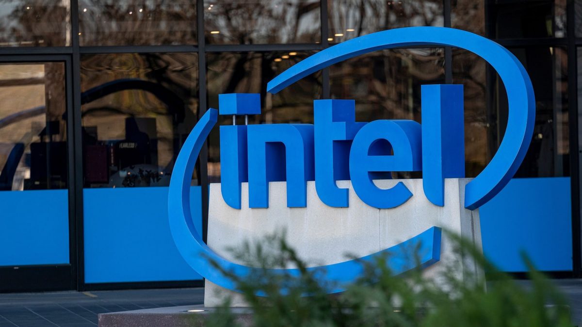 Intel нема да гради фабрика за чипови во Велика Британија поради Брегзит