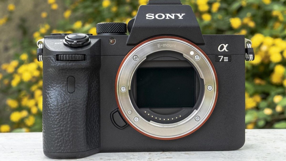 Sony се подготвува за објава на A7 IV фото-апаратот