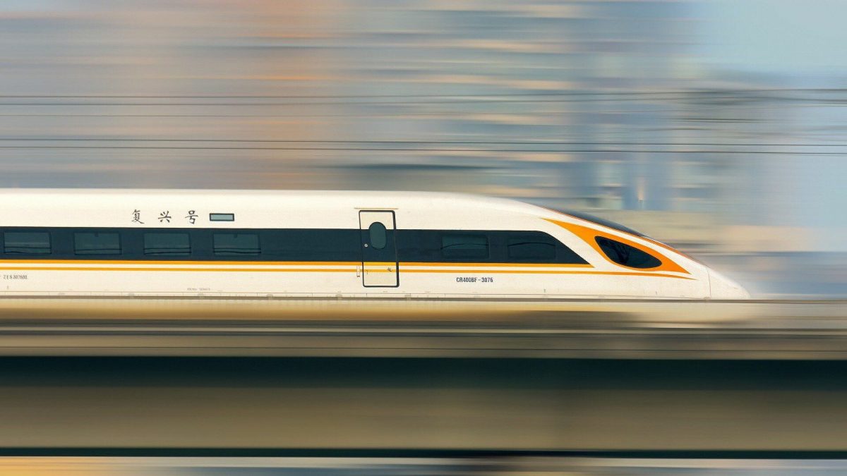 Најбрз воз на светот: За два и пол часа – повеќе од 1000 километри (ВИДЕО)