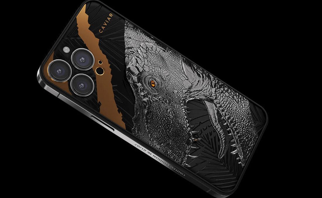 Caviar го продава iPhone 13 Pro со фрагмент од заб на тираносаурус