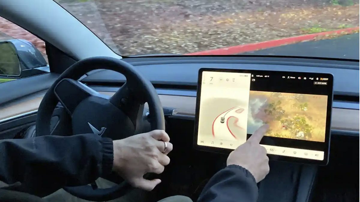 Tesla: Нема повеќе играње видео-игри во автомобилите во текот на возењето (ВИДЕО)