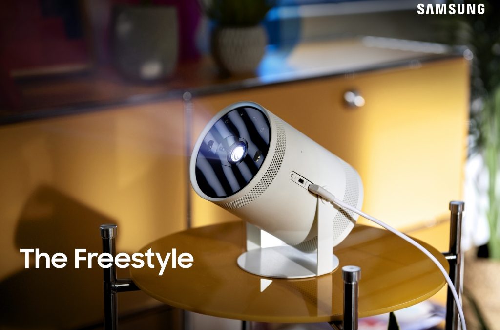 Samsung го претстави The Freestyle: Пренослив проектор за забава на секој чекор