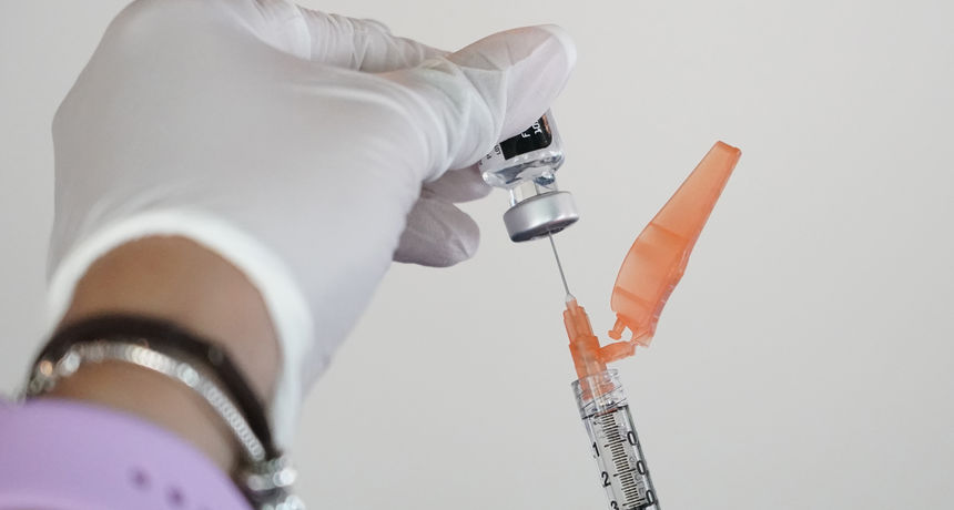 BioNTech и Pfizer сакаат да развијат mRNA вакцина против херпес зостер