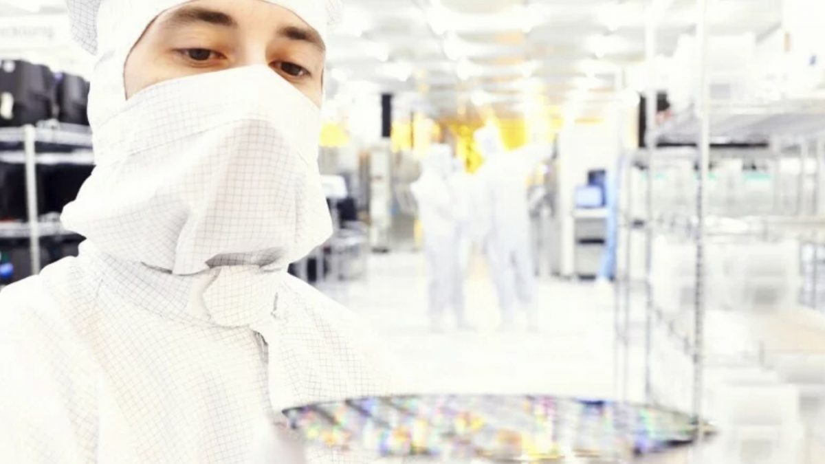 Infineon вложува две милијарди евра во производство на чипови во Малезија