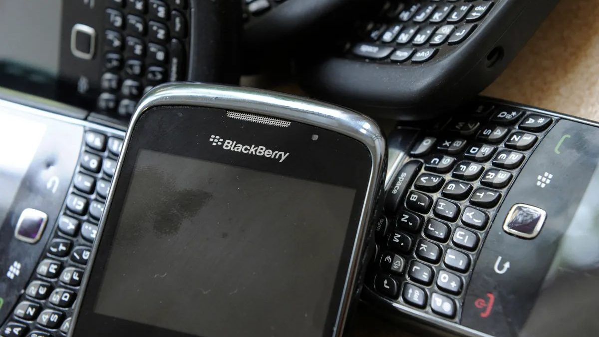 BlackBerry ги продаде своите патенти за 600 милиони долари