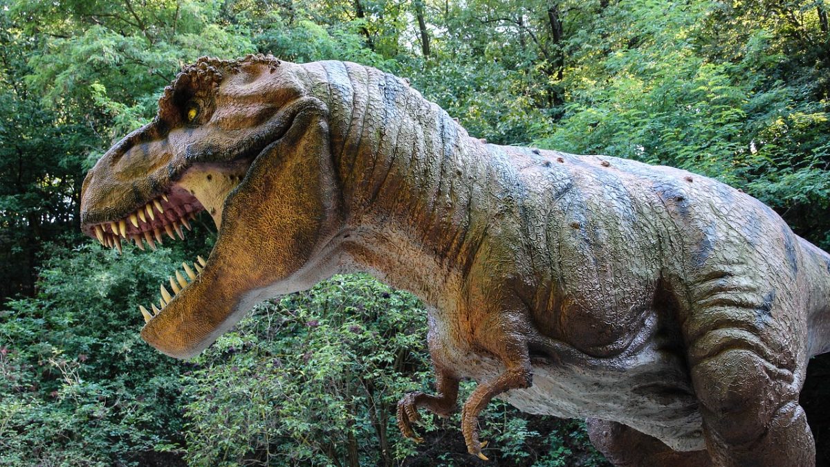 Астероидот кој ги уби диносаурусите удрил во Земјата во пролет