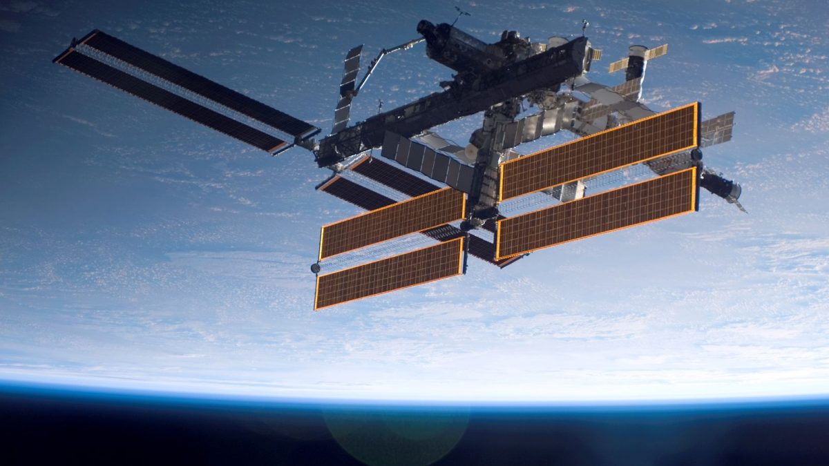 ISS повторно избегна руски вселенски отпад