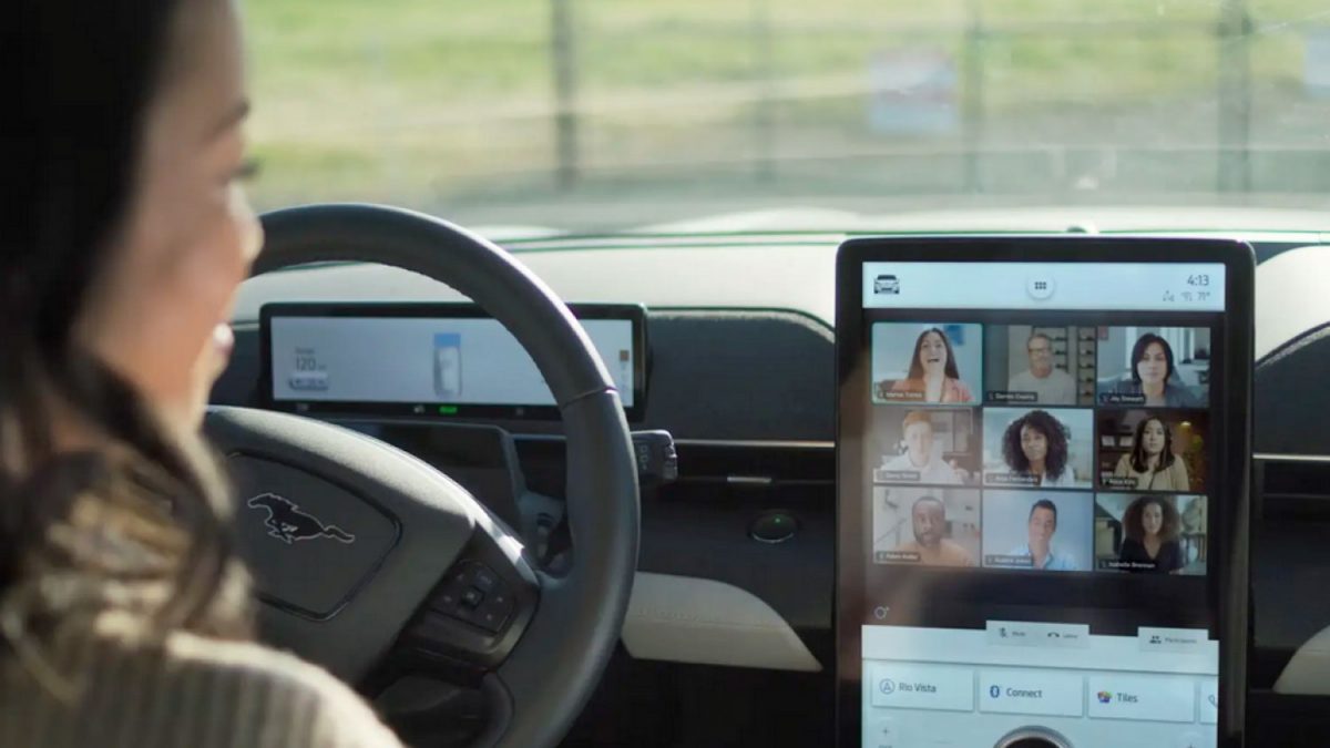 Ford своите електрични автомобили ги гледа како одлично место за виртуелни состаноци (ВИДЕО)