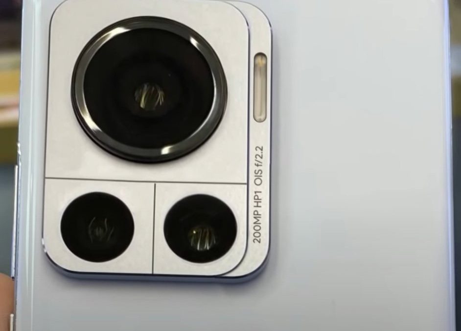 Motorola подготвува смартфон со моќна камера