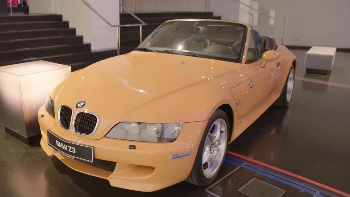 ВИДЕО: BMW го покажа Z3 со V12 мотор и уште два одлични прототипа