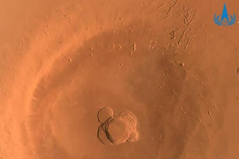 Кинеската сонда Tianwen-1 го фотографираше целиот Марс