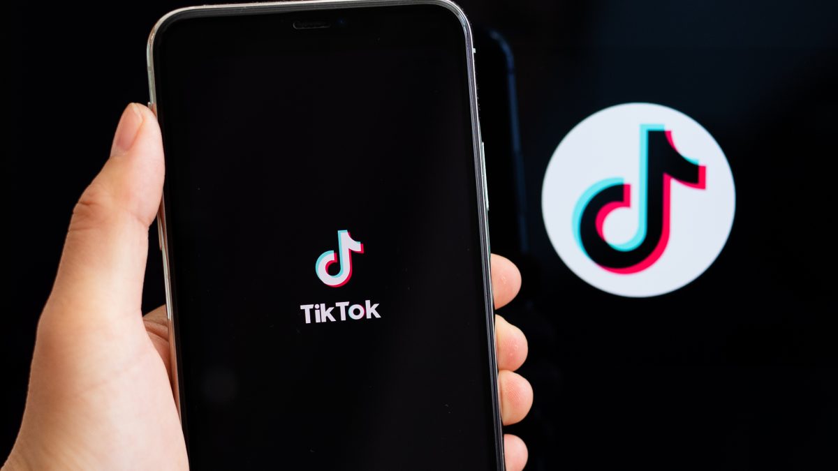 TikTok отстрани 113 милиони клипови за три месеци