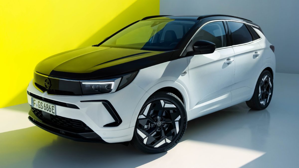 ВИДЕО: Opel го претстави спортскиот Grandland GSe