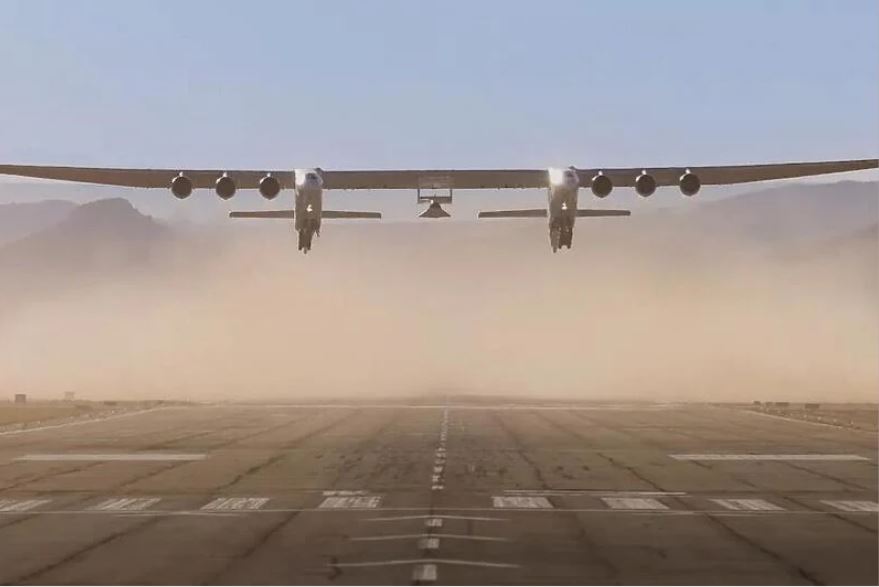 ВИДЕО: Најголемиот авион на светот постигна уште еден рекорд