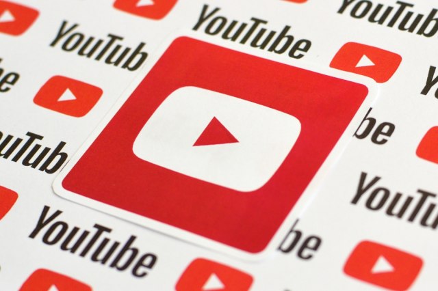 Лажните апликации на YouTube кријат малициозен софтвер што ги шпионира корисниците