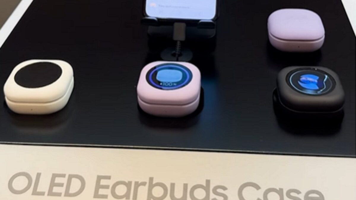 ВИДЕО: Новите слушалки Galaxy Buds имаат вграден OLED екран, а еве за што служи