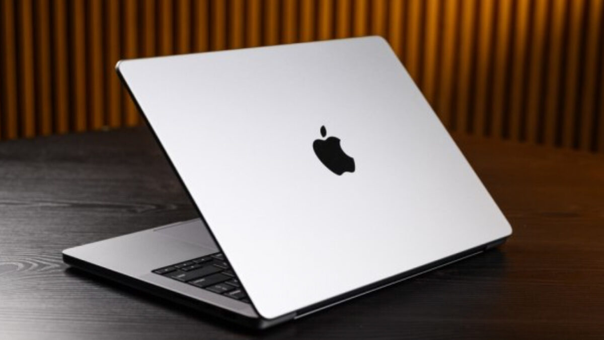 Знаеме кога Apple би можел да претстави MacBook кој може да се преклопува