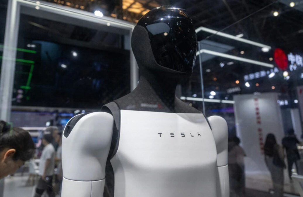 Шефот на програмата Optimus ја напушта Tesla