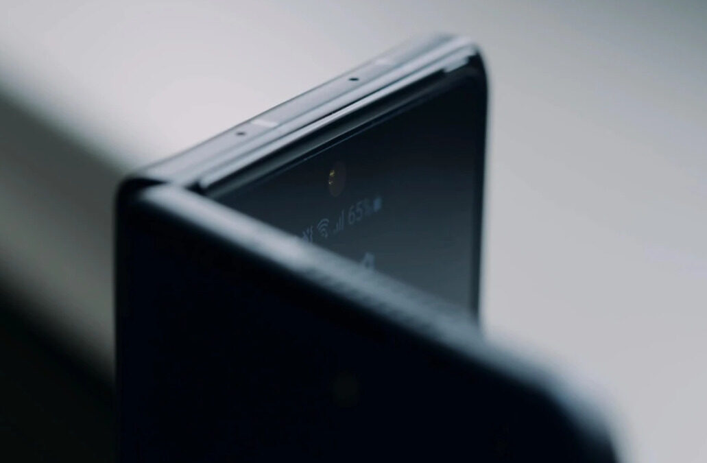 Нови детали за првиот тројно преклоплив телефон на Samsung