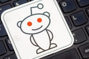Ги спамираат AI ботови, но сами се криви за тоа