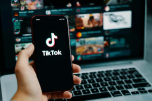 TikTok се дели на две апликации во Америка?