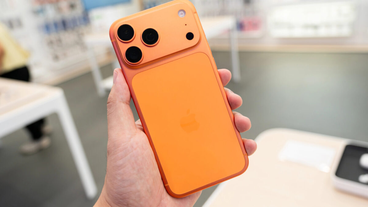 iPhone Fold би можел да користи течен метал